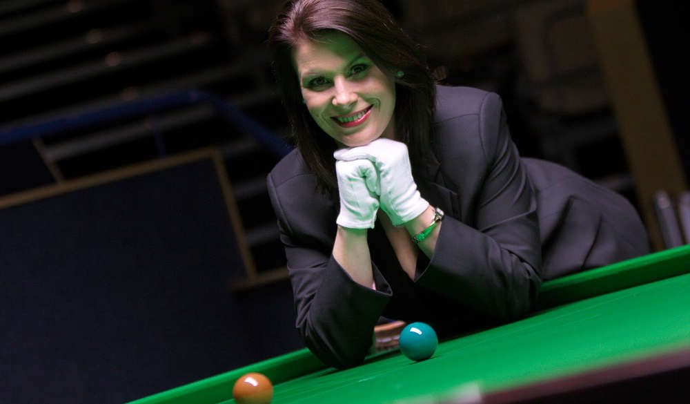 World's first female snooker referee from Fife chats to Kingdom FM ...