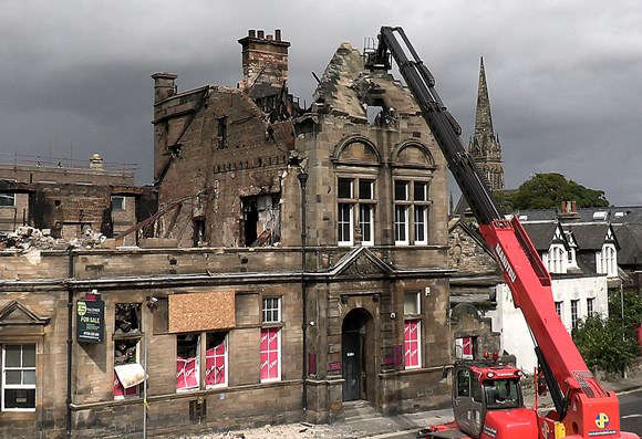 Works starts on demolishing former Kitty's nightclub in Kirkcaldy ...