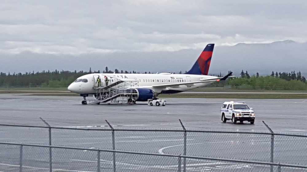 flights arriving at jfk from granada today