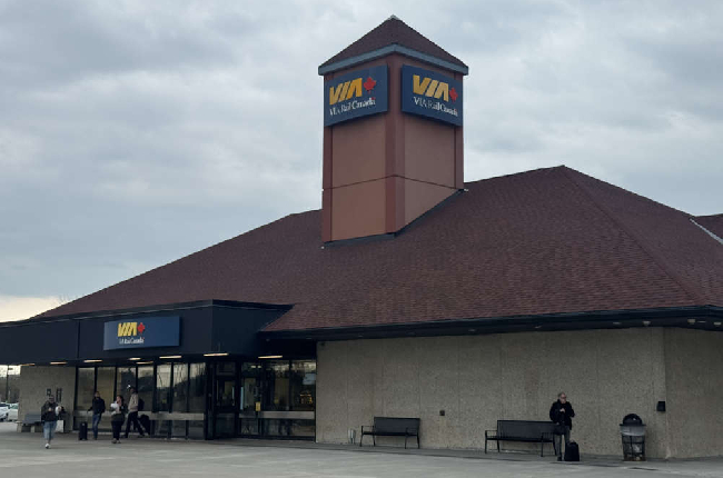 VIA Rail to cut early-morning Kingston train