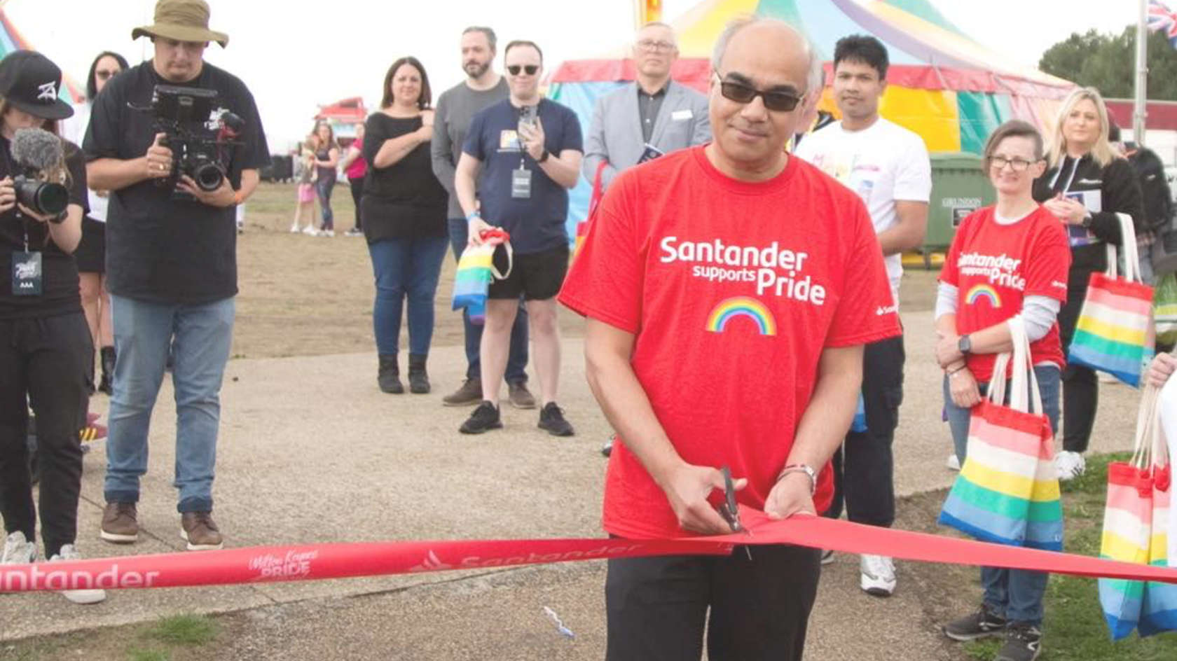 Santander announced as Headline Sponsor for this year’s Milton Keynes Pride Festival – MKFM 106.3FM
