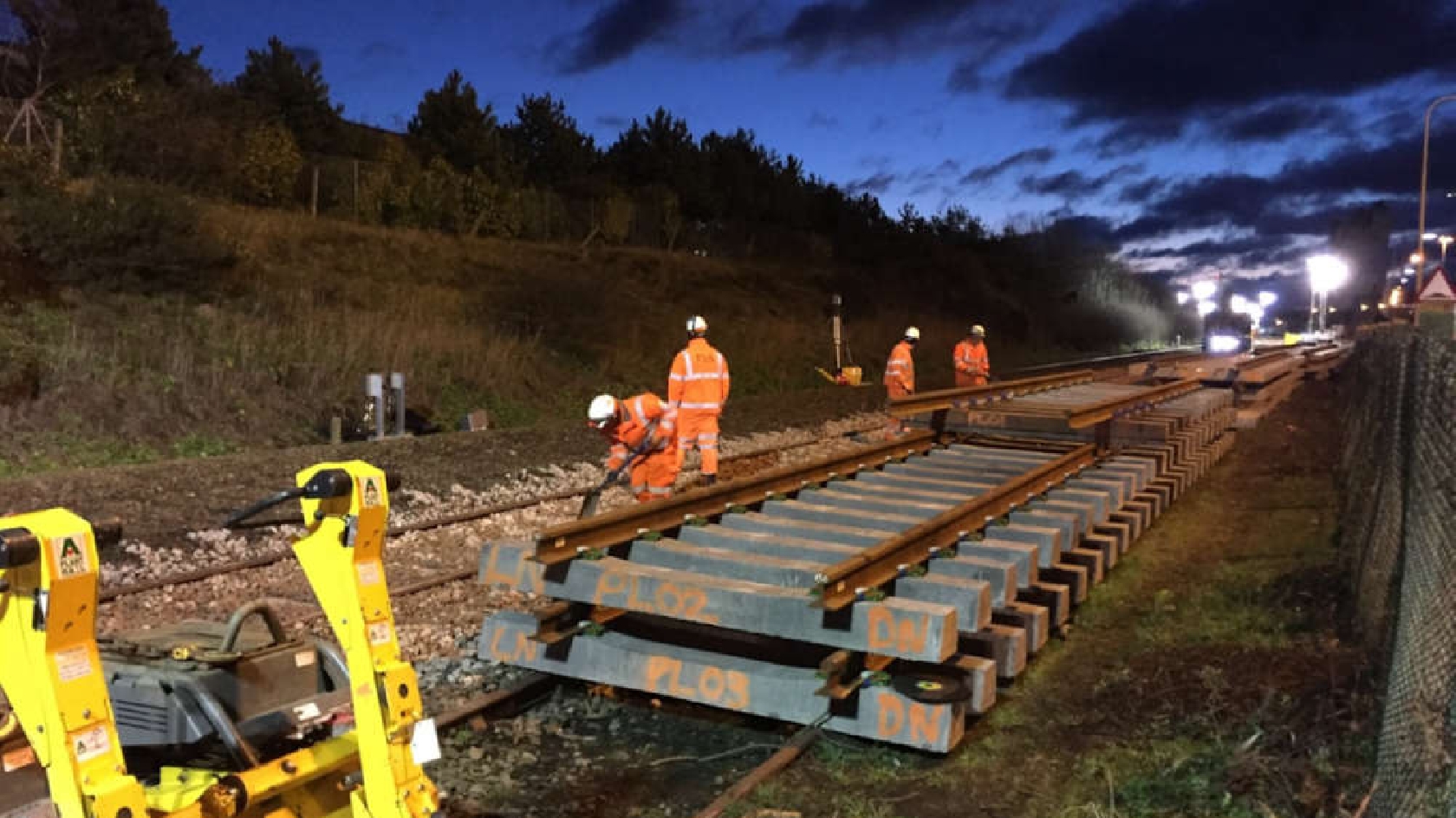 Milton Keynes passengers travelling on West Coast main line urged to ‘check before you travel’ this Spring Bank Holiday