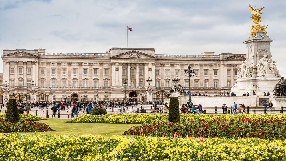Six Buckingham Palace jobs available right now from livein chef to