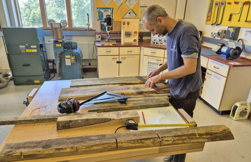 North Wales residents build confidence in maths and carpentry - Fix Radio