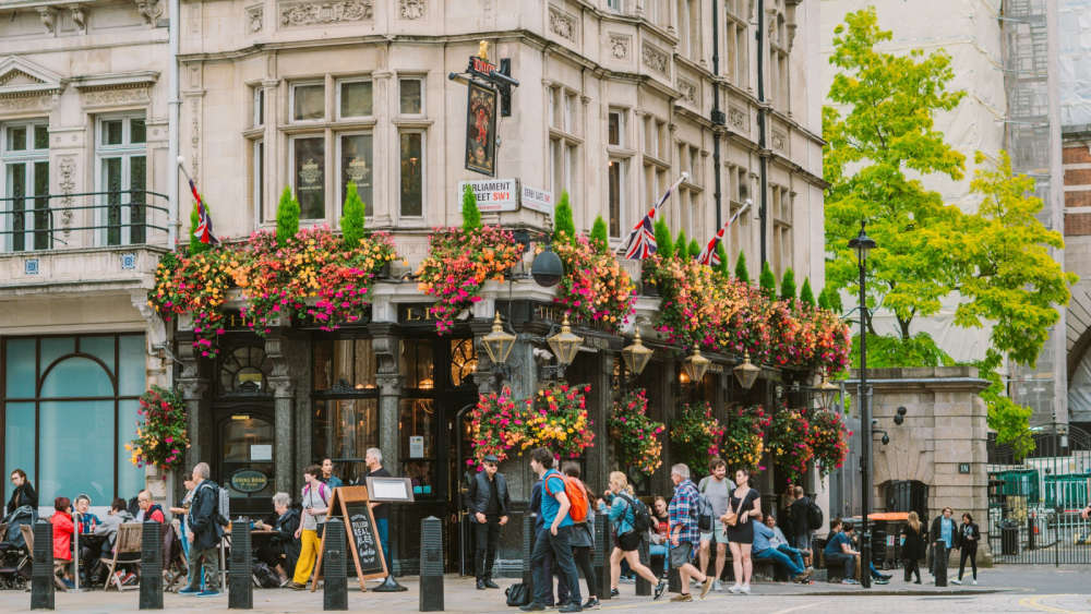 A pub in London