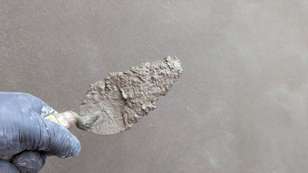 Plastering. 