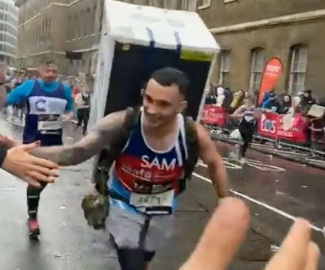 Royal marine completes marathon with fridge - Radio Exe