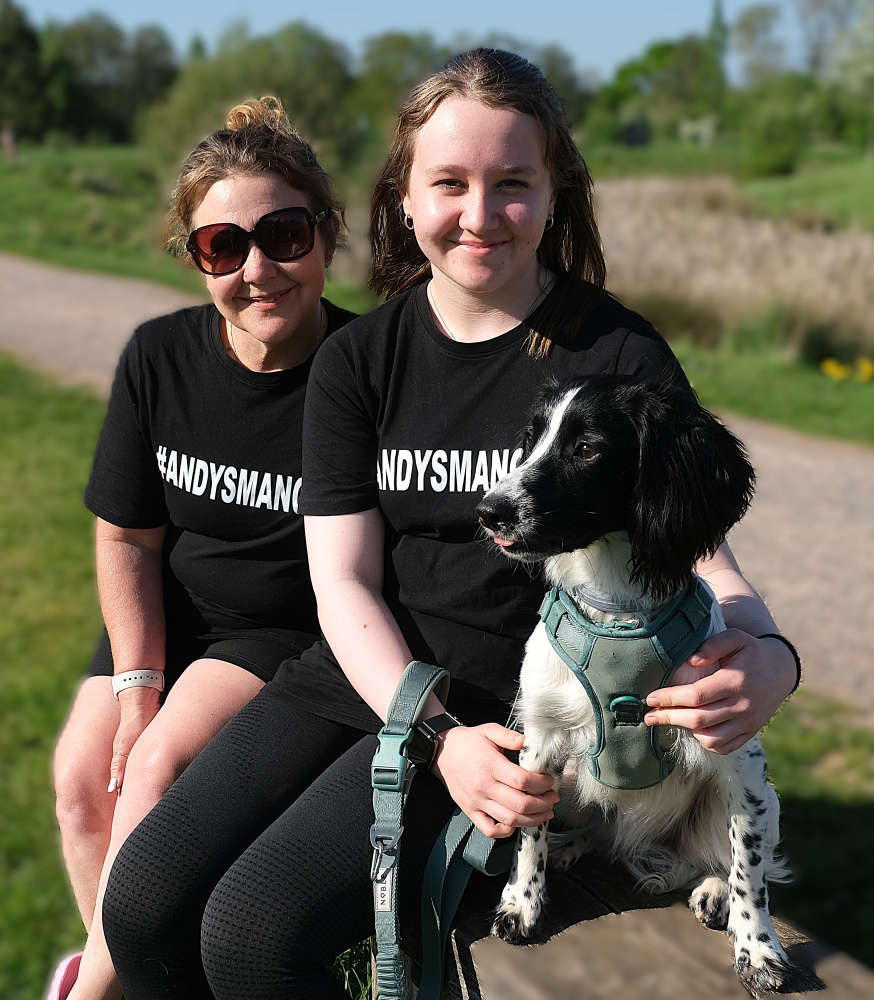 Skye with Nova and mum Yvonne (Credit Peter Surcombe). 