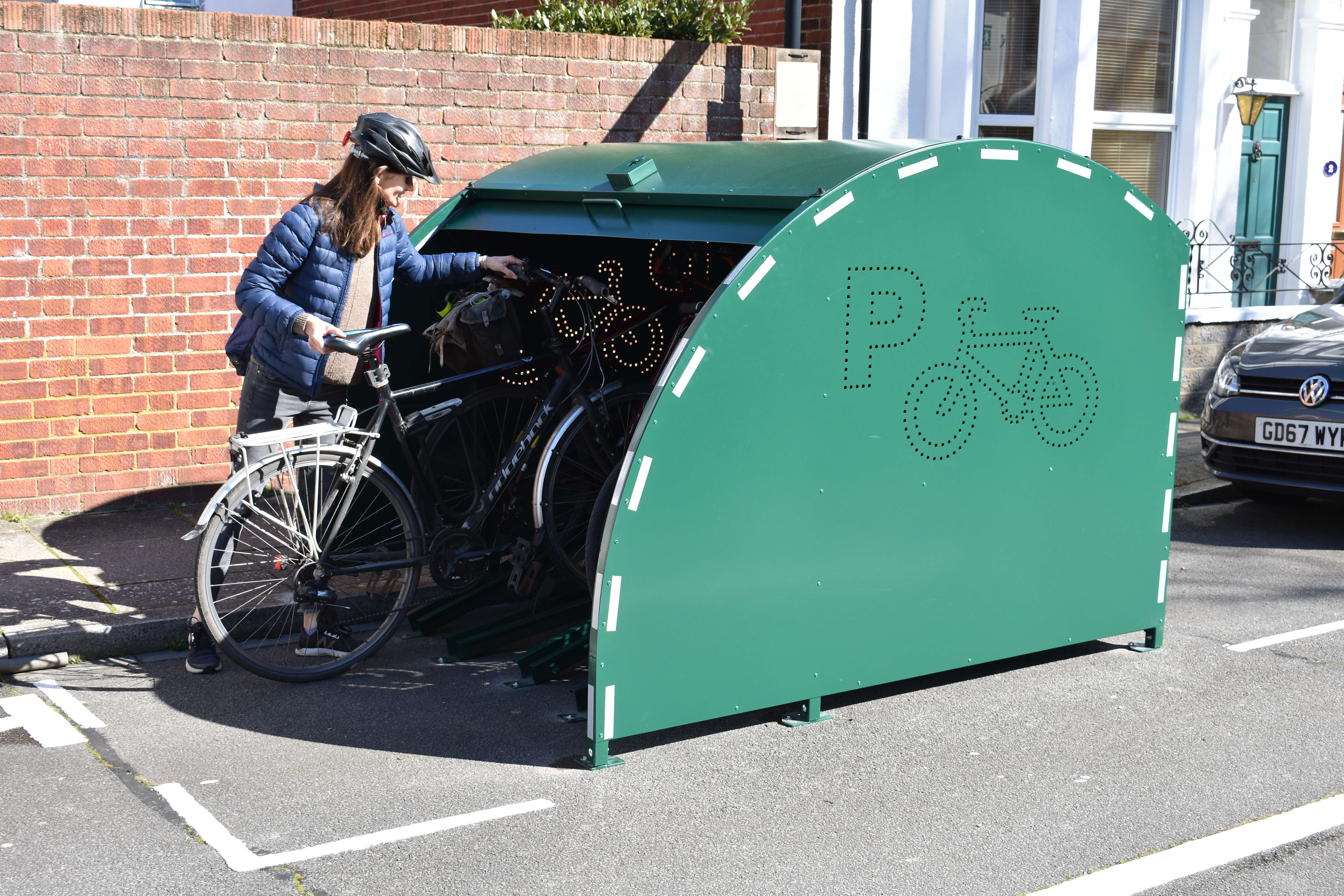 Lockable cheap cycle storage