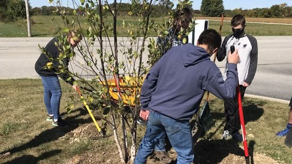 East Central FFA Awarded Living To Serve Grant - Eagle Country 99.3