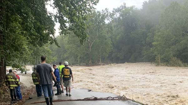 Überschwemmungen verwüsten die Schweiz und die Grafschaften Jennings
