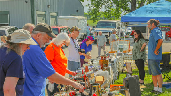 Tri State Antique Market Returns in August Eagle Country 99.3