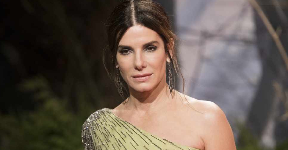 Sandra Bullock And Daughter Surprise Nurse In Emotional Red Table Talk