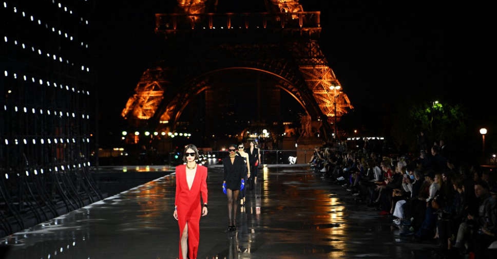 Saint laurent outlet eiffel tower