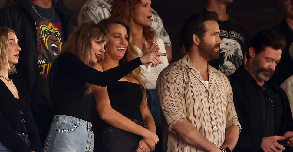 Taylor Swift hugs Travis Kelce's mom, Donna, at Chiefs game