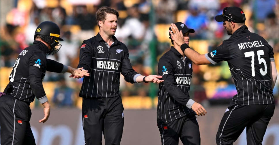 New Zealand crush Sri Lanka to place one foot in World Cup semis