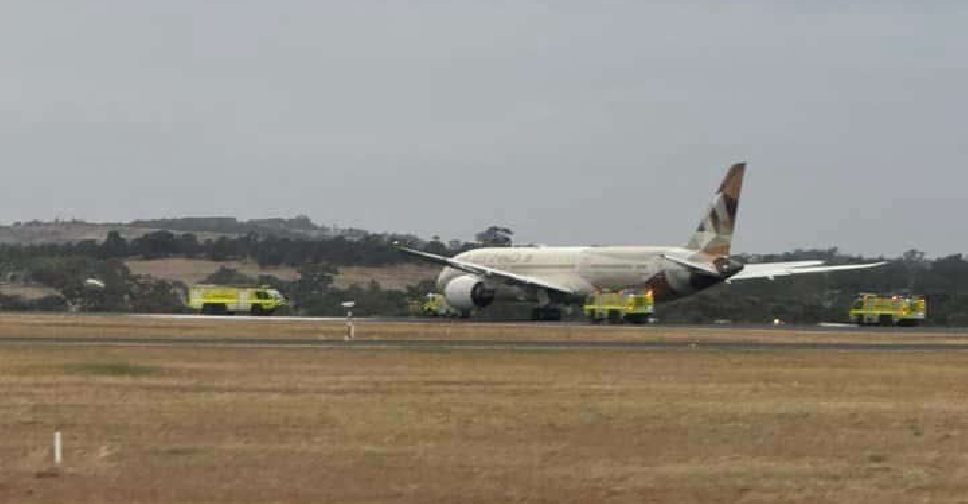 ETIHAD FLIGHT AT MELBOURNE via X