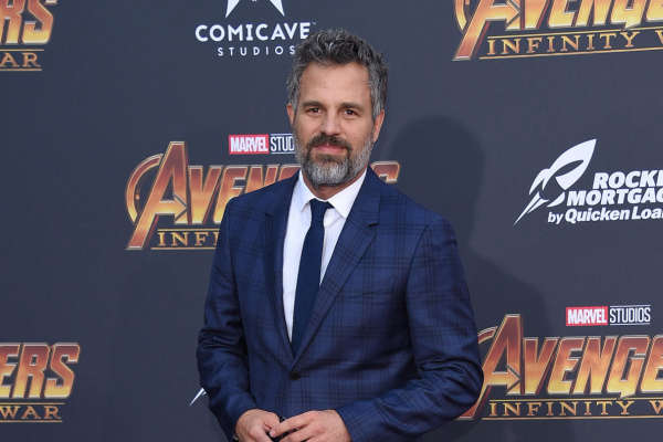Mark Ruffalo Told Poor Things Director He Was 'Not Right' For Film ...