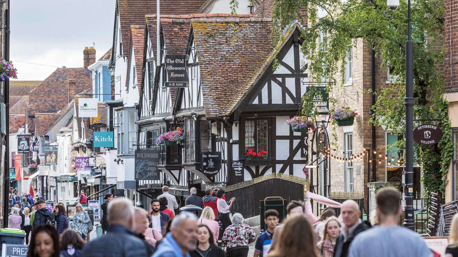 WIN! A shopping experience in Canterbury with Haynes Ford - kmfm