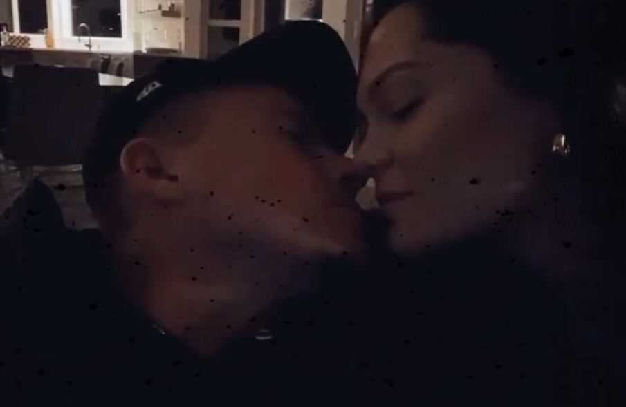 Jessie J and boyfriend Channing Tatum share a kiss on Instagram