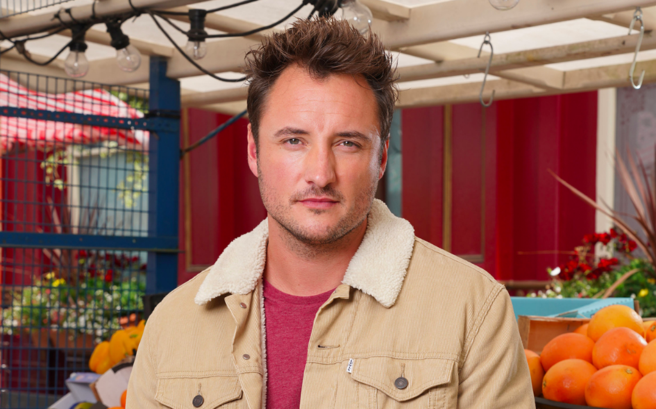 James Bye as Martin Fowler