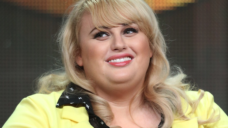 Rebel Wilson opens up about weight loss transformation - Dublin's FM104