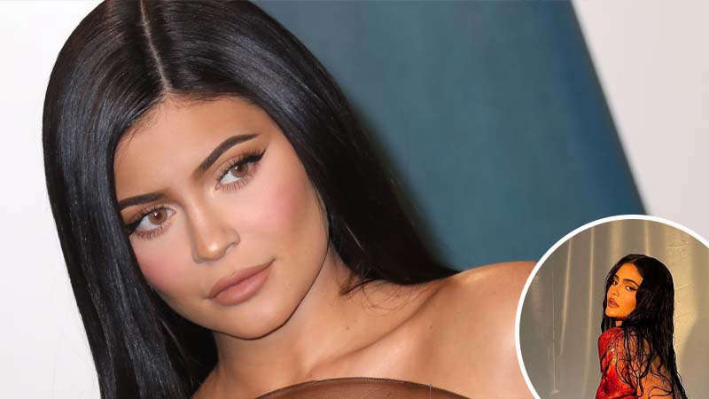 Kylie Jenner Faces Major Backlash Over Graphic Post For New Make Up Collection C103 