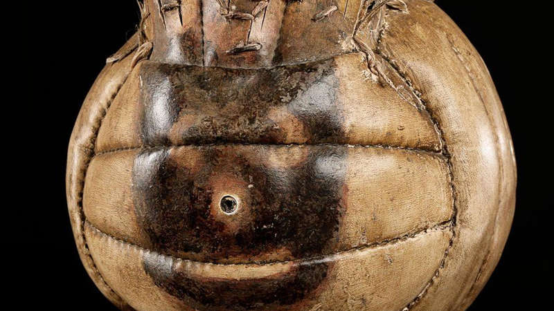 Wilson' volleyball from Cast Away sells at auction for staggering