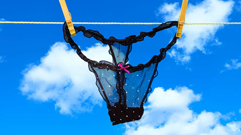 Why do knickers have a bow on the front?