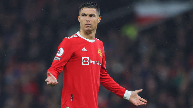 Ronaldo to leave Manchester United with 'immediate effect'