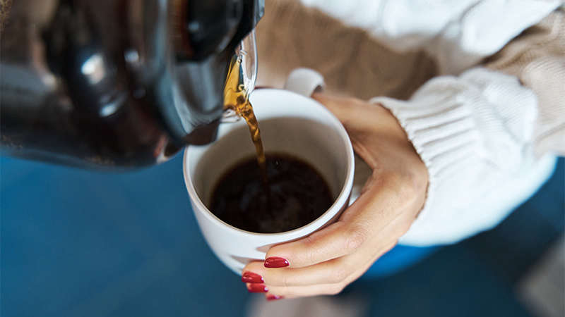 expert-reveals-why-you-should-never-drink-coffee-first-thing-in-the