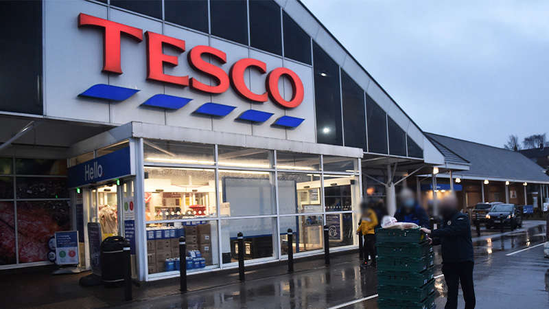 Tesco fans are rushing to buy a ‘delicious’ new Christmas treat as it hits shelves