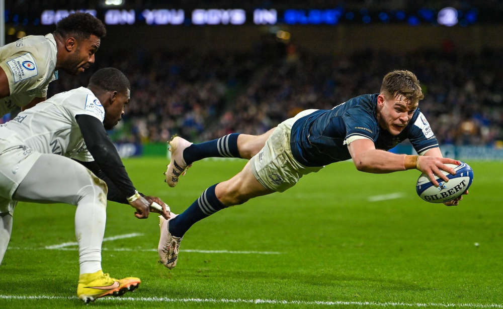 Christian WADE of Racing 92 scores his try during the French