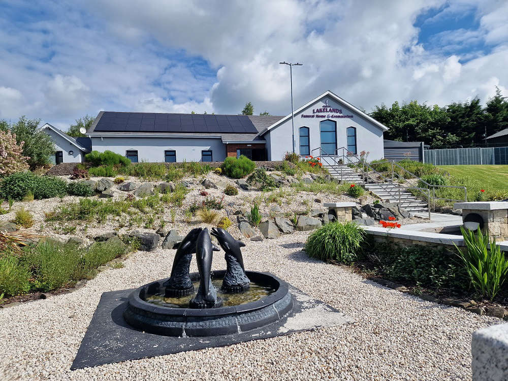 Crematorium Donates 30 000 Euro To Charity From Recycled Prosthetics LMFM