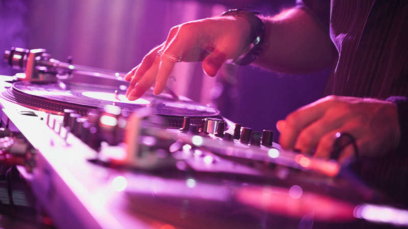 Brand new house and dance music show coming to Live 95 - Vimarsana News