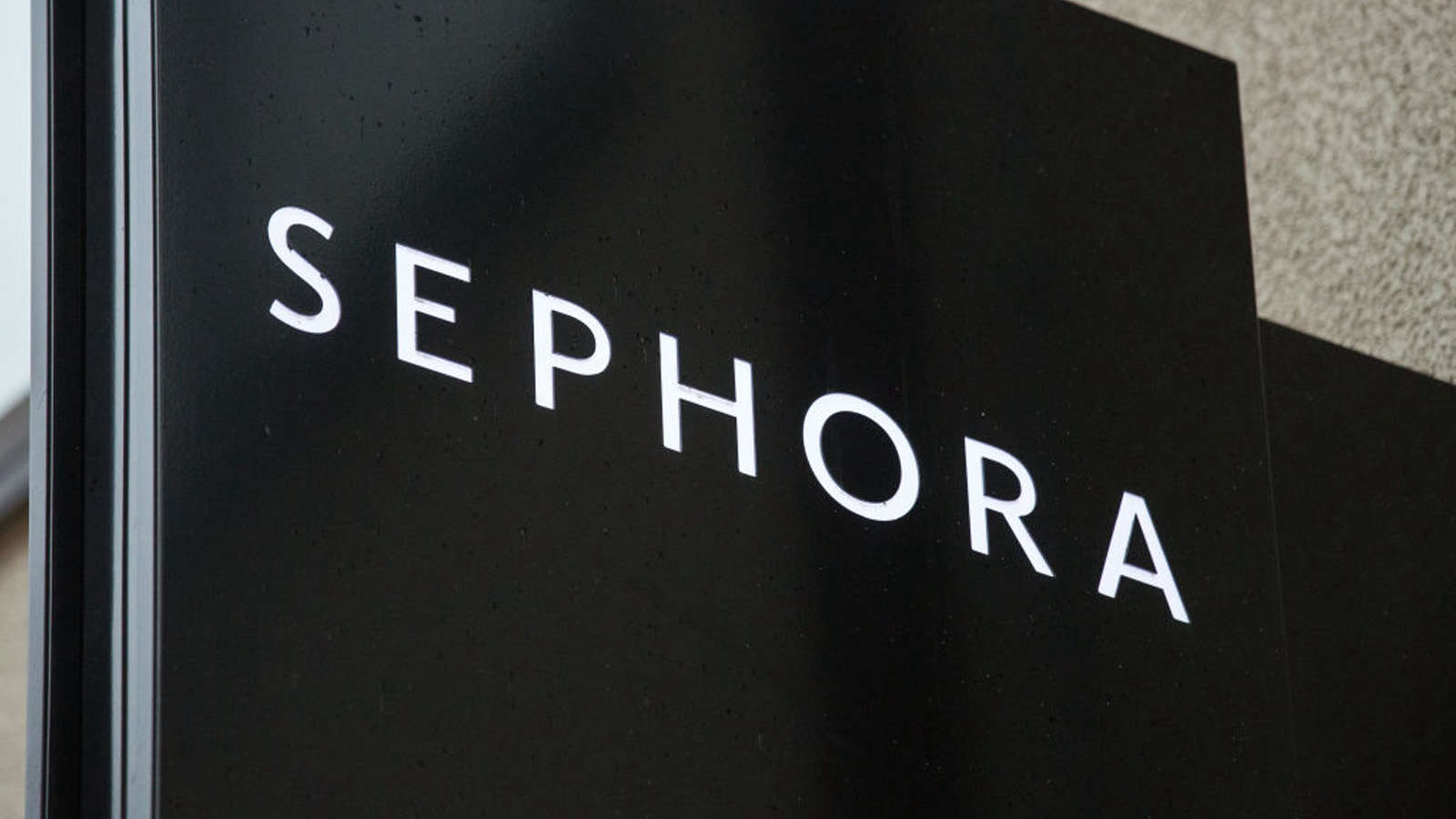 SEPHORA: Possible change to open up shopping for Irish customers