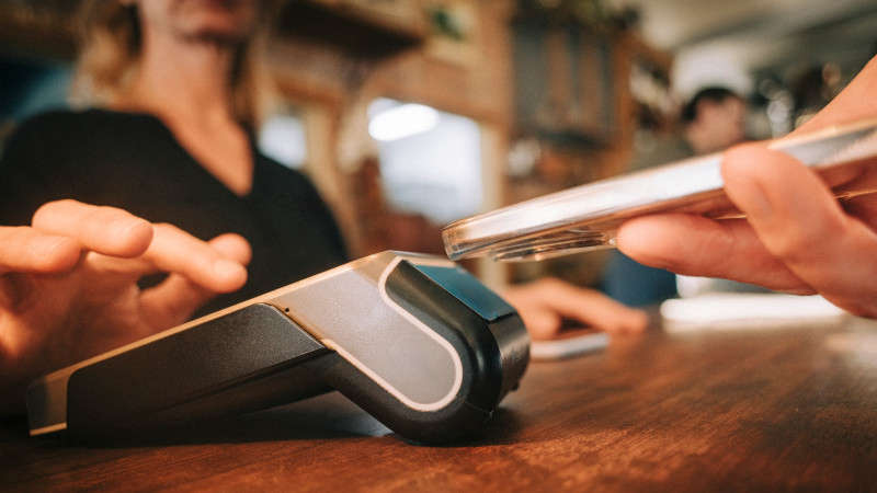 The consumer watchdog wants restaurants, cafes and hairdressers to create transparency tipping policy.
