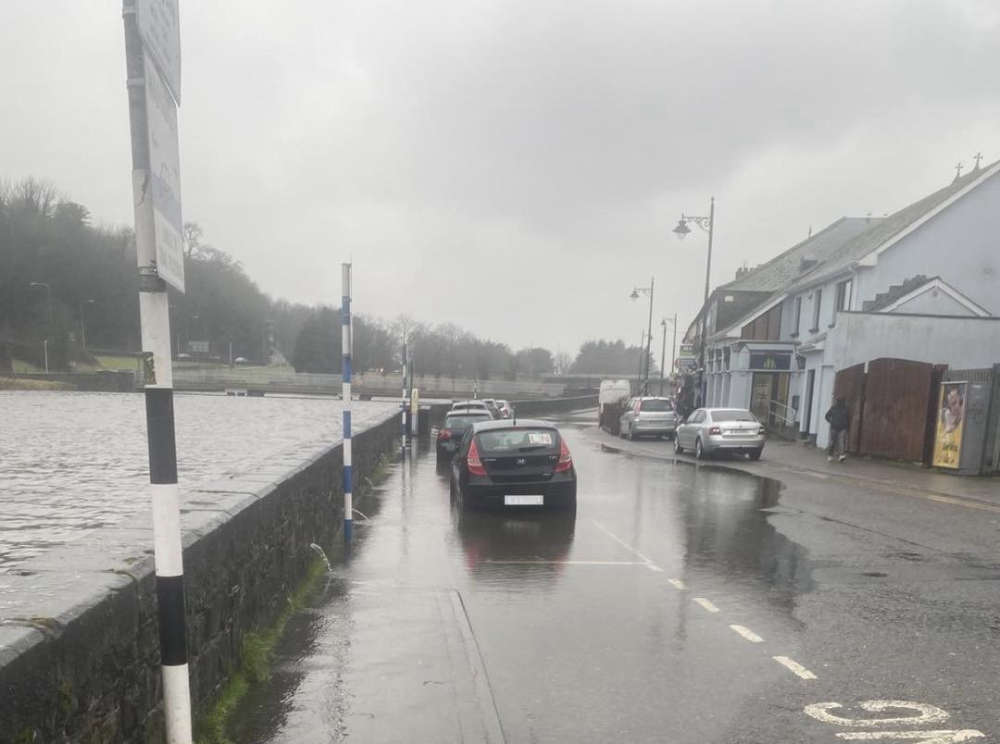 A High Tide Advisory is in place for Dundalk Bay and Drogheda respectively.