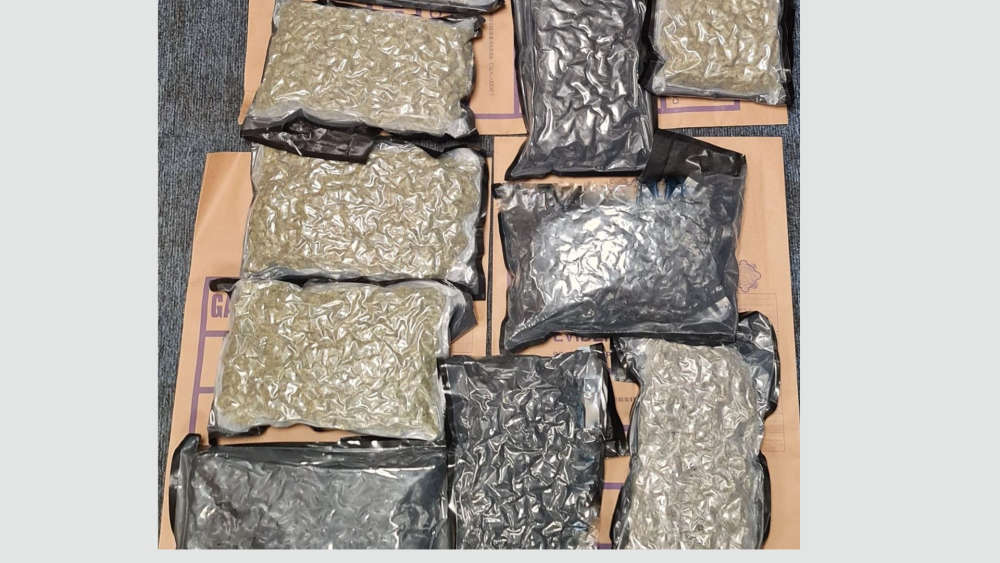 BREAKING: Man arrested following drugs bust in Limerick - Limerick's ...