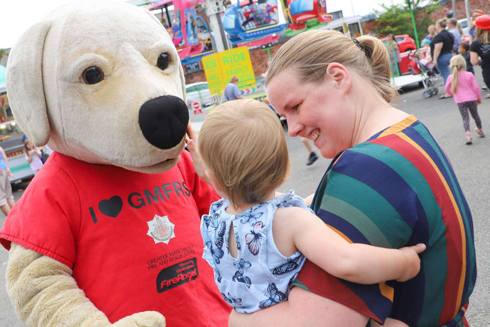 fire-station-open-day-is-a-hit-quest-media-network-tameside-radio