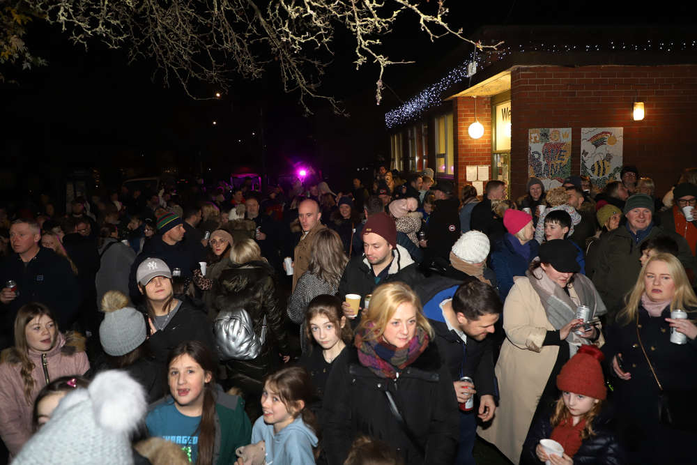 Dane Bank S Lantern Parade Quest Media Network Tameside Radio