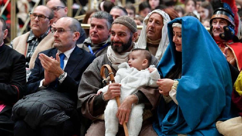 ACTORS AS MARY AND JOESPH