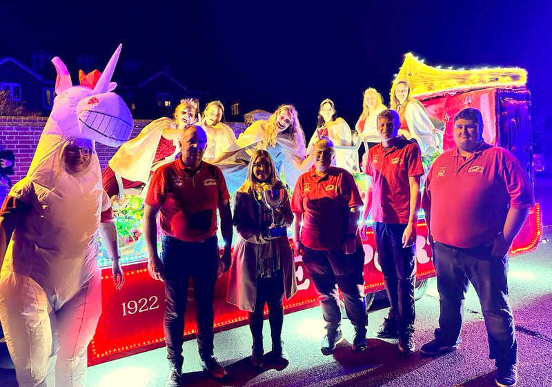 Success For Isle Of Wight Carnival Floats - Vimarsana News