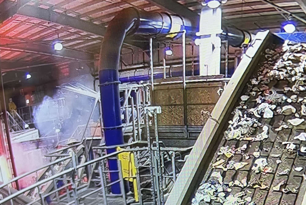 Marine Flare Causes Fire At Waste Recycling Centre Isle of Wight Radio Marine Flare Causes Fire At Waste Recycling Centre Isle of Wight Radio