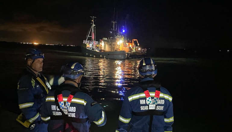 Lifeboat Teams In Early Hours Cowes Call-Out