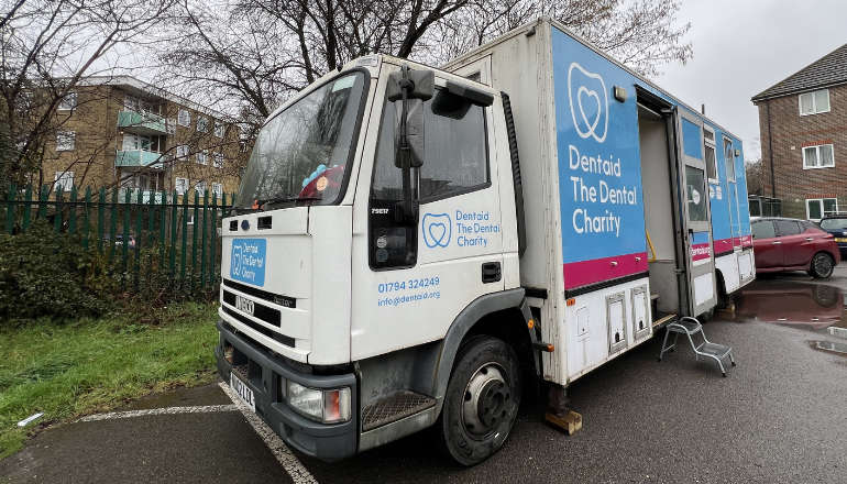 New Mobile Dental Service Launched For Under-Served Isle Of Wight Communities - Vimarsana News