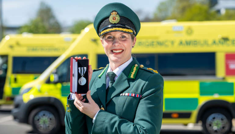 Isle Of Wight Ambulance Service Star Louise Awarded King’s Ambulance ...