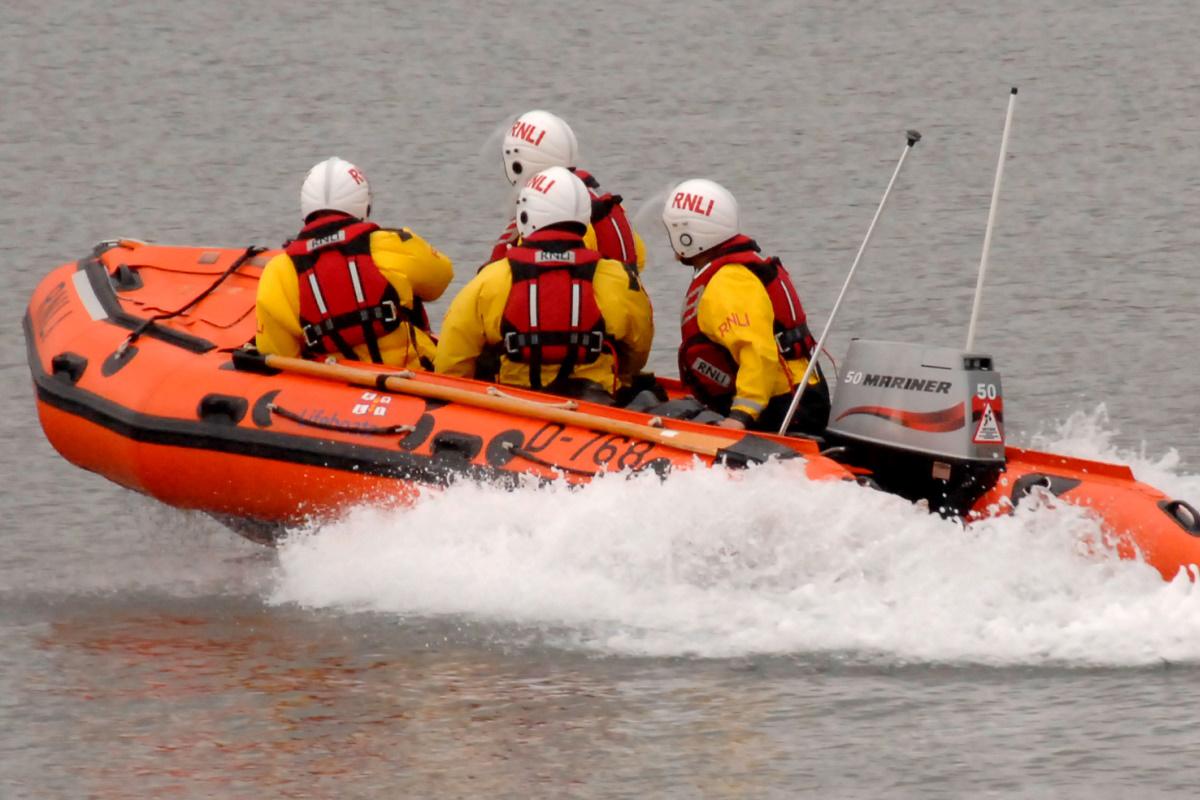 Walkers Rescued by Scarborough Lifeboat - This is the Coast
