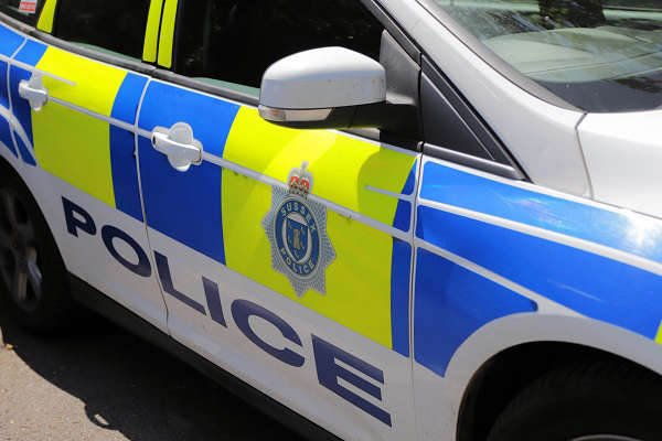 Man held at knifepoint in Bognor Regis during robbery - V2 Radio Sussex