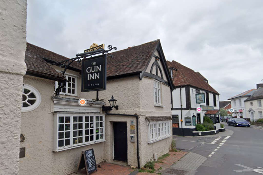 Worthing Pub Takes The Title Of Great British Pub Of The Year V2 Radio